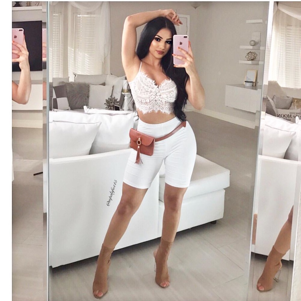 ✨Vixy Clear Heel Sock Booties✨